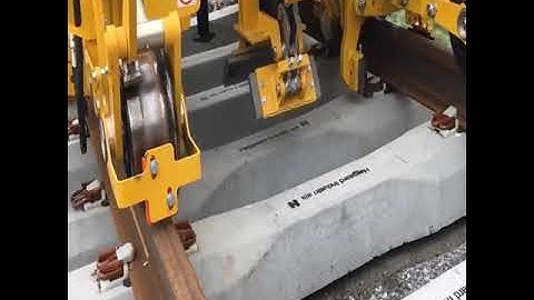 Railway Track assembly and tracking machine || Rail Line installation #point #railline #installation
