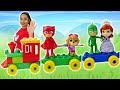 Spielzeug Kindergarten auf Deutsch. Lego Duplo Zahlenzug. Paw Patrol und Pyjamahelden.