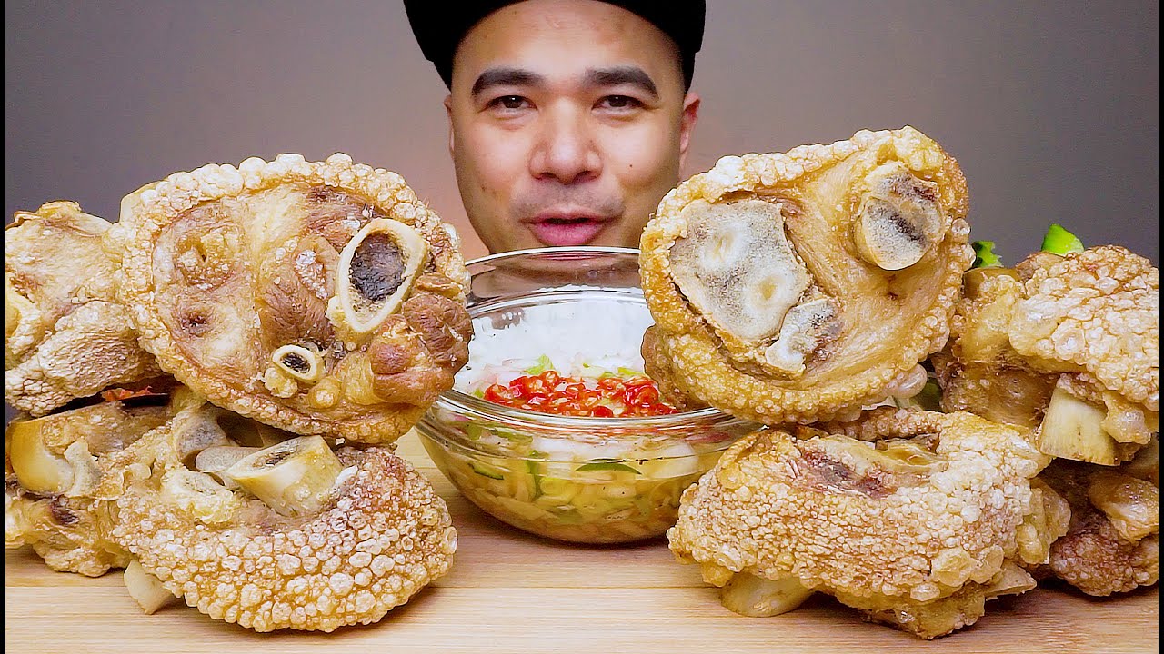 SUPER CRISPY SLICED PORK KNUCKLE CRISPY PATA ENG SUBS CAPTION