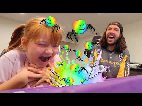 MAGiC ROBLOX POTiON ? Making Fairy & Spider Transformation Potions with Dad! Adley App Review pt 1