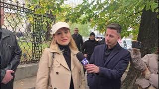 Gabriela Firea and her shadow when she was always the PSD candidate for mayor of the capital.