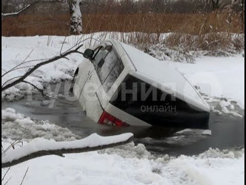В питомнике имени Лукашева под лед провалился микроавтобус хабаровчанина. MestoproTV В питомнике имени Лукашева под лед провалился микроавтобус хабаровчанина. MestoproTV