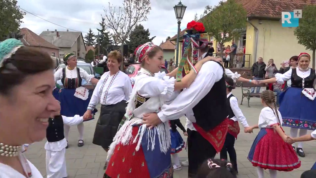 Szüreti felvonulás és bál Domonyban - 2018