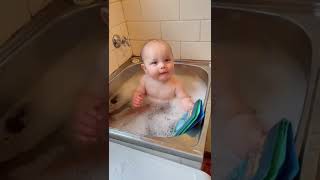 Cute Baby Bath Time Part 2 2.O