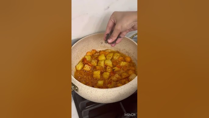 Yigitlar yosh qizlarni sikishadi