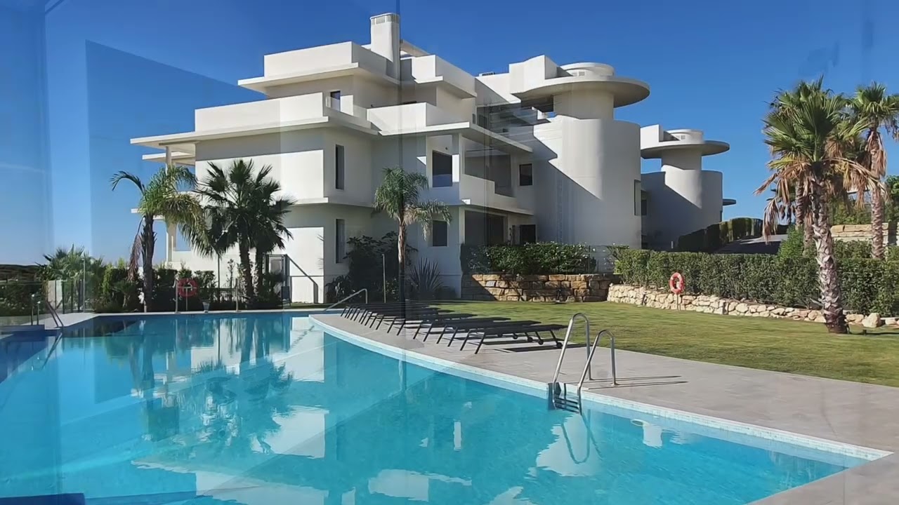 Modern apartment with panoramic views in the prestigious resort of Finca Cortesin (Casares) (B197BA)