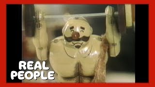 Wind Up Toys | Real People | George Schlatter