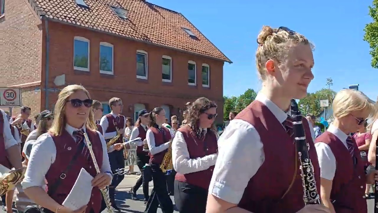 Der große Festumzug in Asel (Harsum) im Landkreis Hildesheim