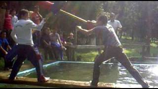 Pelea en la Luna (reunion de jovenes en le parque le Luna) II