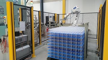 Robotic Takeout and Palletiser for AOKI Blow Molding Machines