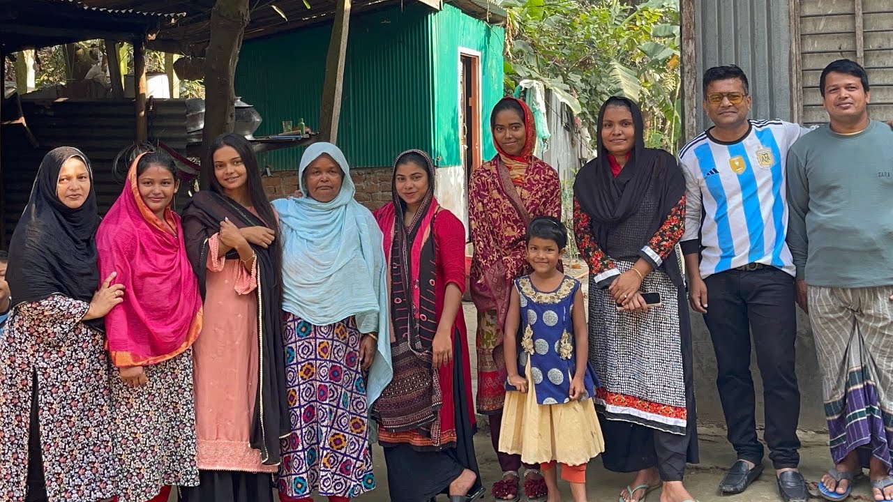 মা খুব খুশি হয় যখন আমরা ভাই বোনরা সব একসাথে বসে মজা করি//family Vilage ...