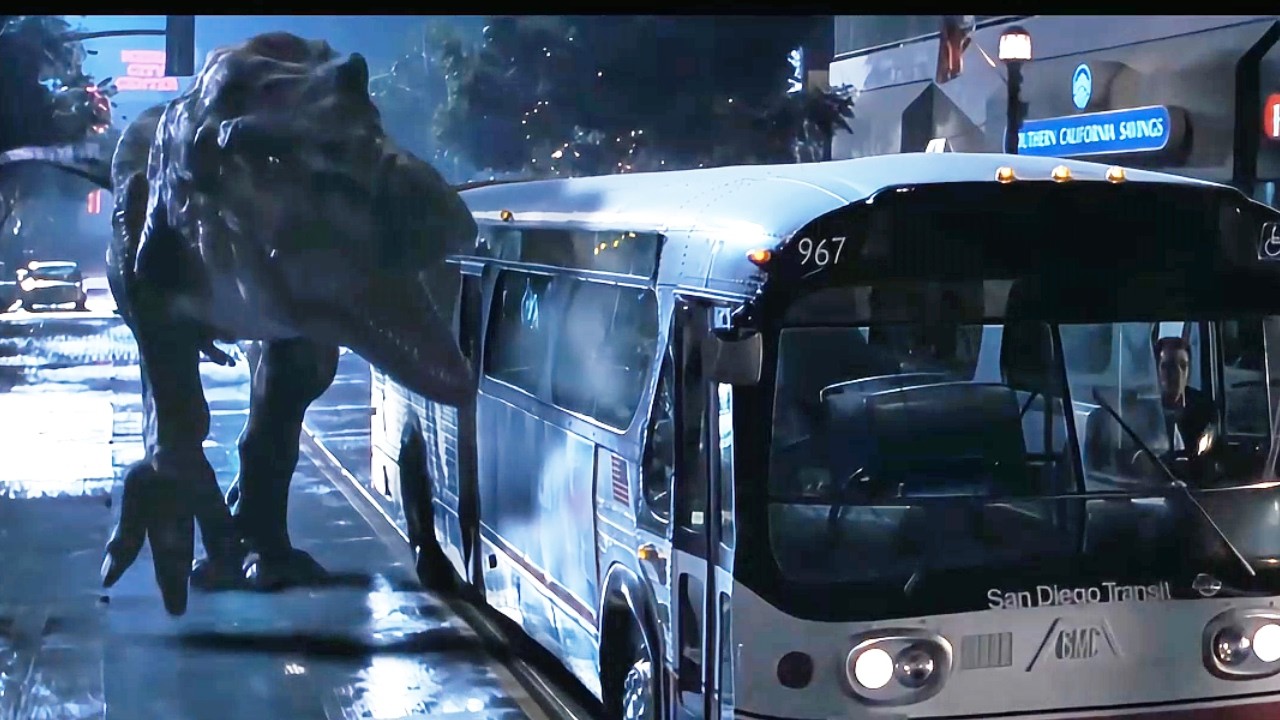 城市惊现霸王龙，对着人群展开杀戮，一切都只是因为人类的贪婪！|《侏罗纪公园2》