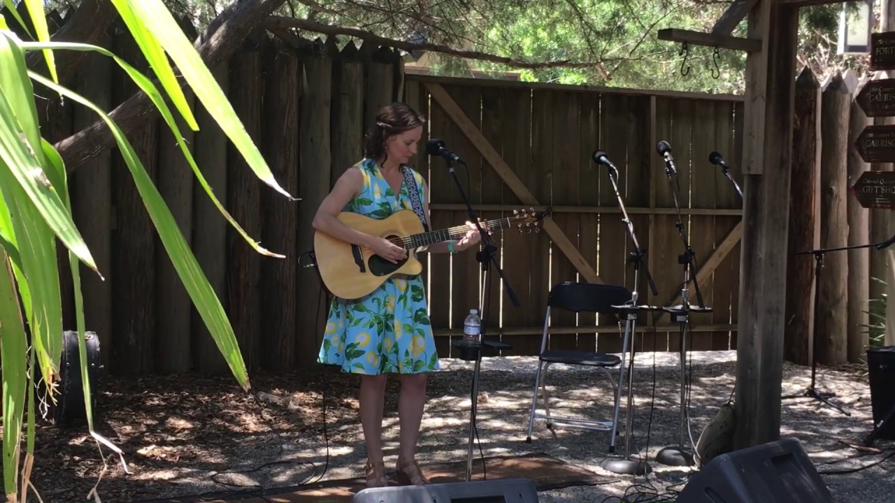 "Honey Bee" performed by Rachel Grubb at the Gamble Rogers Music Festival 2017
