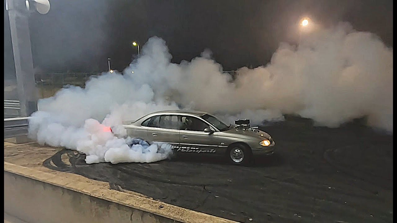WH-ORE Pumping Out The Smoke @ 2025 Burnouts and Mullets NT Titles Hidden Valley Darwin Supercharged