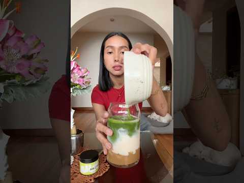 ¿Probarías este matcha latte con pera 🍐?