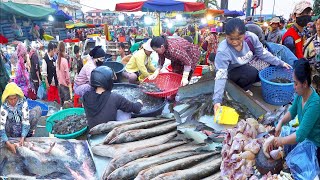 Как рыба, морепродукты, овощи и многое другое распространяется в Камбодже, подборка уличной еды