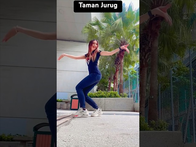 Taman Jurug #dance #trending#shorts  #esaristy #ratnaantika  💃 class=