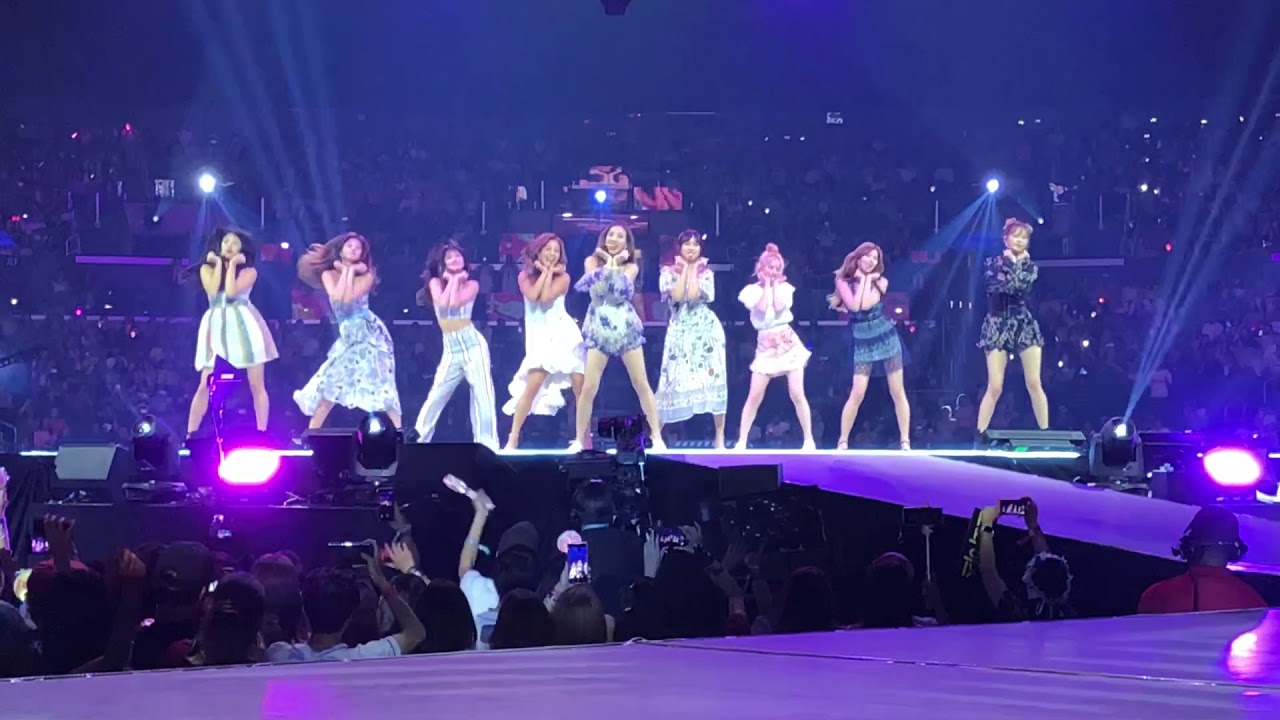 [180811] Twice, KCON 2018, LA - Cheer Up - YouTube