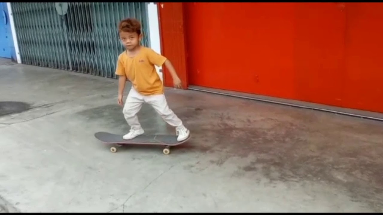 SKATE FUN | AZKA & AGIP - YouTube