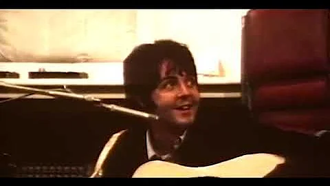 John Halliday  performs Blackbird Abbey Road 1968
