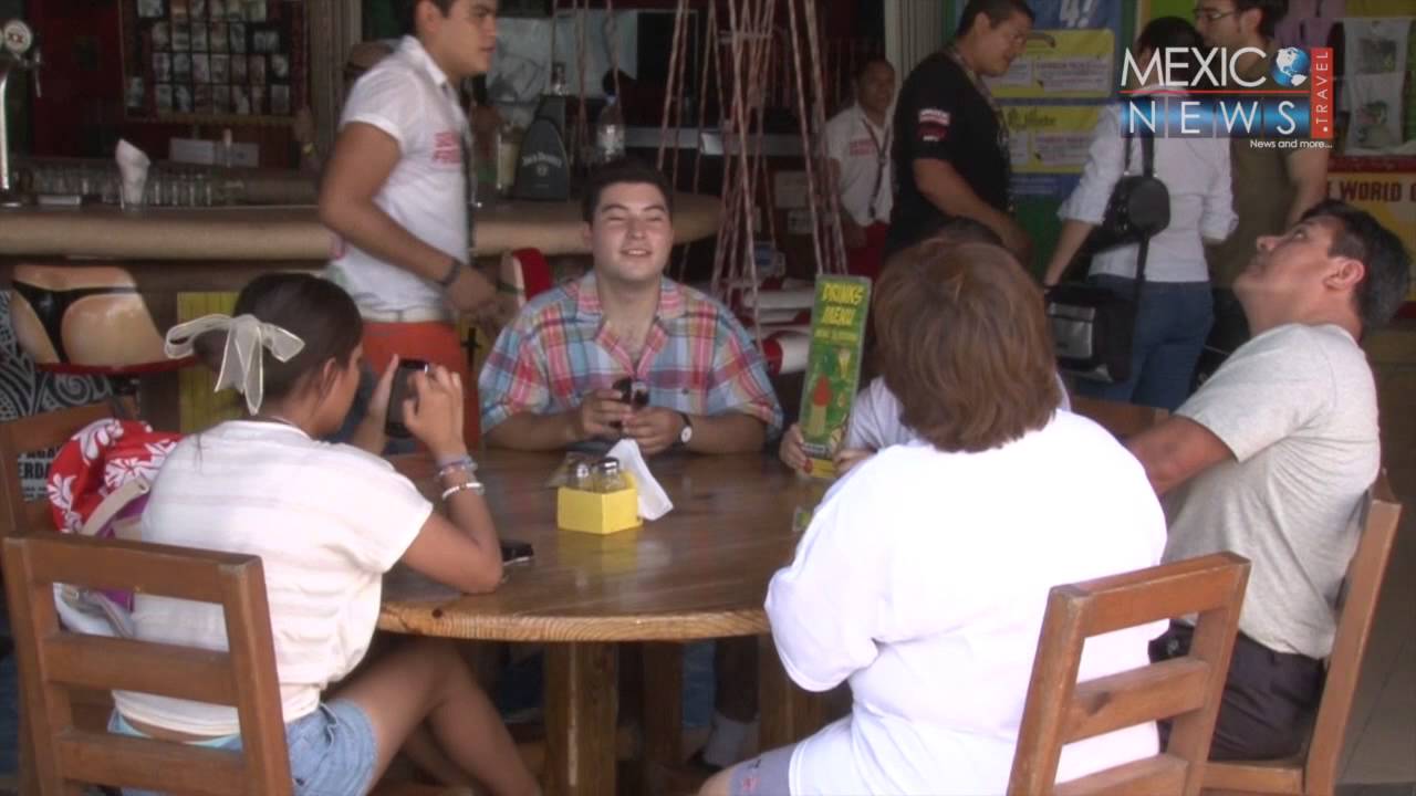tipping in cancun
