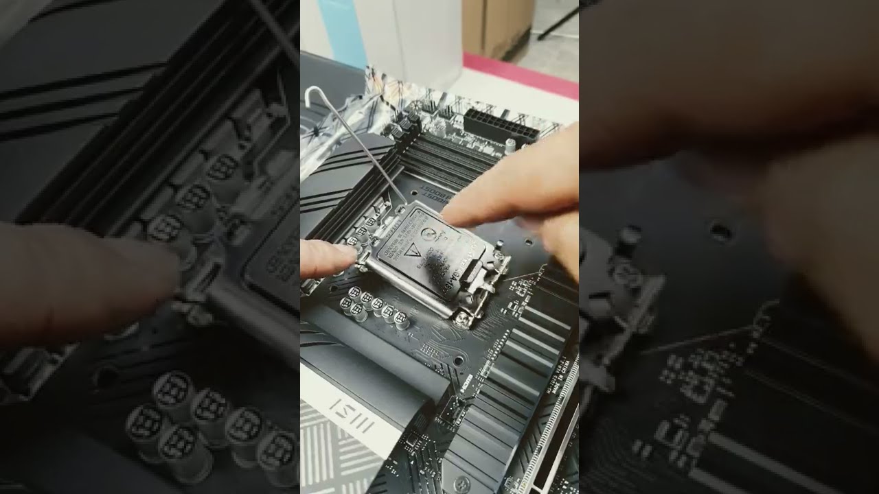 Lga 1700 установка процессора. Lga 1700 как установить процессор. как вставлять процессор 1700 сокет.