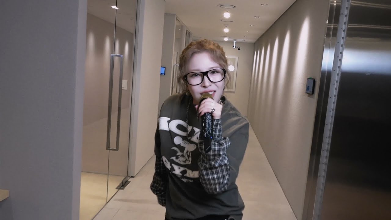 BoA 보아 'Crazier' Live Clip