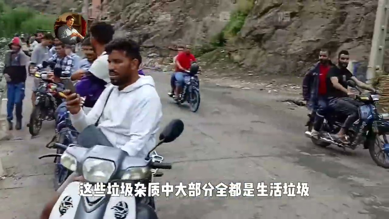 When the Mountain Torrent Suddenly Surges in the Valley