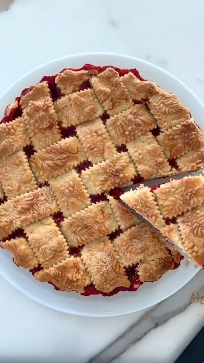Sweet & Tangy Strawberry Pie! Home Baking Happiness#strawberrypie #pie #homebaking #baking