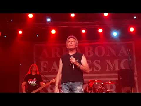 Lord zenekar - Melletted vagyok (Győrszentiván 2019.11.09.)