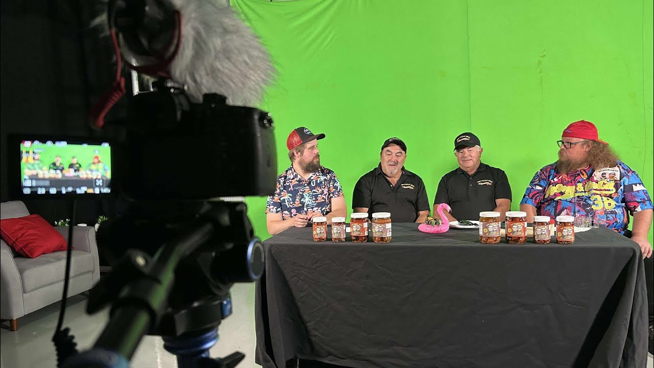 Sly Dogg and Cool Cat with Two Pickled Uke's