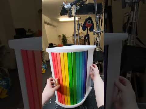فيديو: الملونة Tetris خزانة لغرفة البهجة