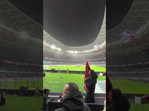 سمع الكلام لي ميقولوليك حتا شي واحد