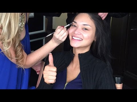 Video: Keajaiban Make-up: Gadis Itu Tampak Benar-benar Dewasa Di Kontes Kecantikan