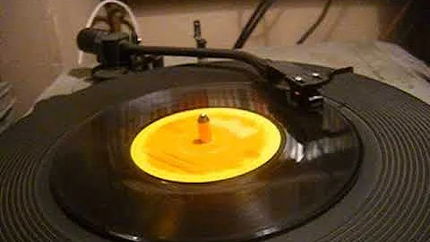 Henry & Liza (Max Romeo & Fay Bennett) - Hole Unde...