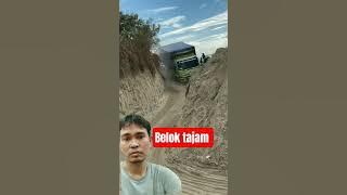 turun sambil belok. jgn ada yg ngekor bahaya debu. #automobile #offroad #trukoleng #trukpasir