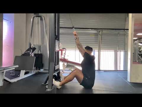 UPPERBODY - FLOOR CABLE UNDERHAND LAT PULLDOWN