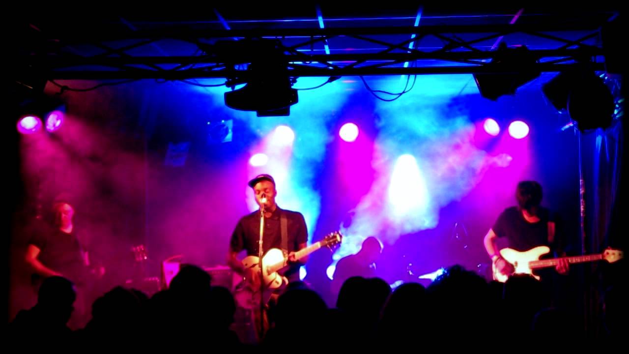 PETITE NOIR - Till We Ghosts / Disappear (Live in Dijon, France, a 'fd' short live film)