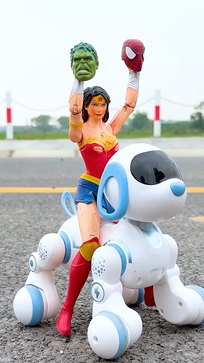 Wonder Woman teasing wolverine and Spider | Marvel Toys