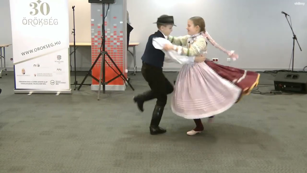 Tóth Róza Emma és Piros Fábián György - Dél-alföldi oláhos és frisses