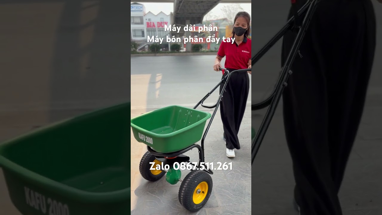 Máy rải phân, xe rải phân bón đẩy tay 