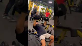 Full chest workout kiya 🔥🔥🔥🔥#fitness #minivlog #trending #shorts #gym #minivlog#youtubeshorts