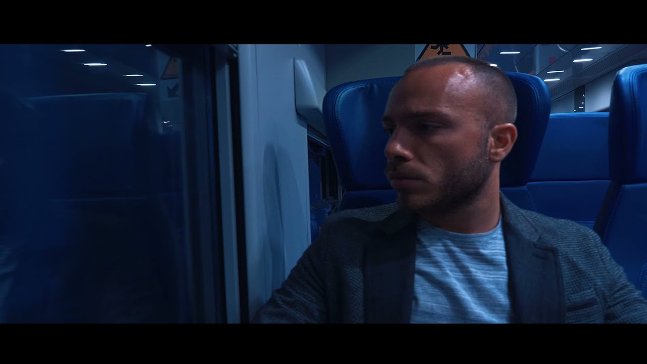 BUON ANNIVERSARIO (cortometraggio sulla solitudine e sul valore della vita)