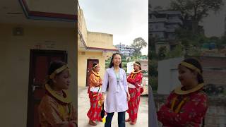 Gulabi gulabi gaal hey, sonery sonery Baal #dance #teacherstudent #keeploving #shorts #fyp