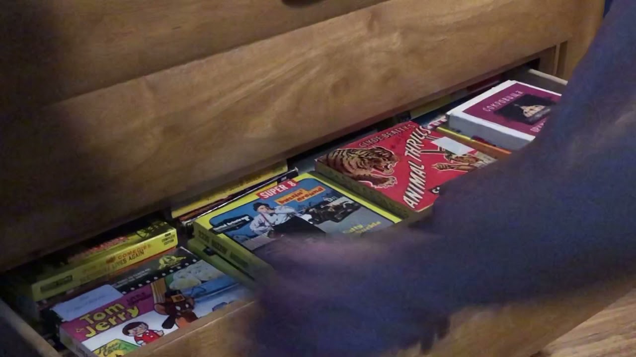 Super 8 Sound Projector Demonstration (Tom and Jerry on film)