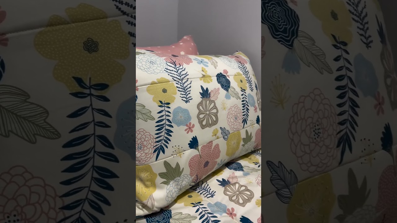 This Bedding Zips? YES! (Nod and Winks by Beddy's)