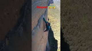 مرعب متسلق جبال ينجو في آخر لحظة Respect videos 😰😰