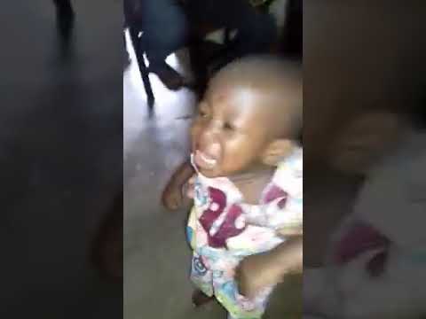 Cet Enfant Fait Le Buzzz