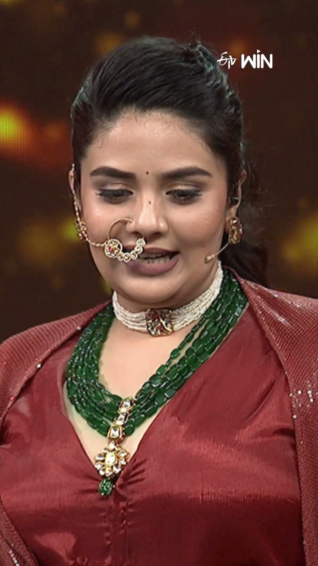 #shorts - నూనే పెట్టడం కాదు అది ఎక్కడ పెట్టడం అనేది తెలిసి ఉండాలి..! #Event #sreemukhi #comedy