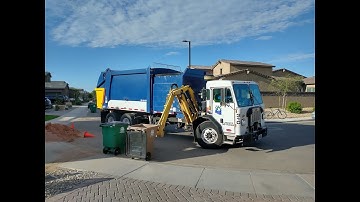 Waste Connections Heil DuraPack Python